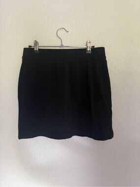 Classic Black Women’s Skort